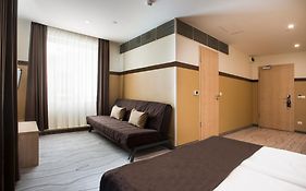 Promenade Hotel By Mellow Mood Hotels